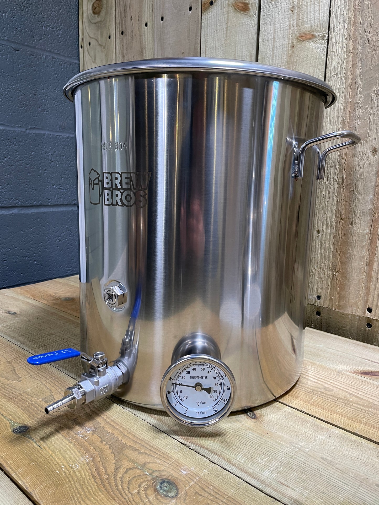 All-in-one 35L Brew Kettle & Basket | Optional 2.4kw element