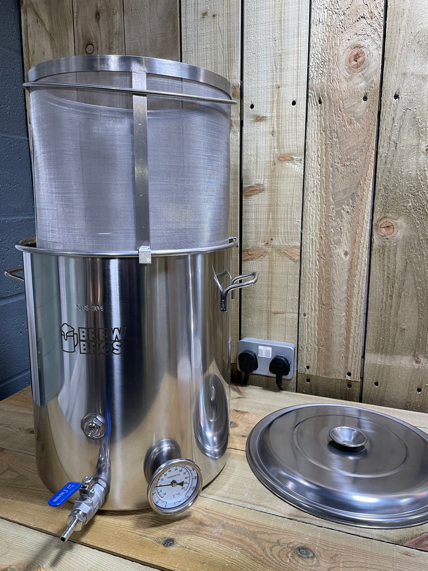 All-in-one 35L Brew Kettle & Basket | Optional 2.4kw element